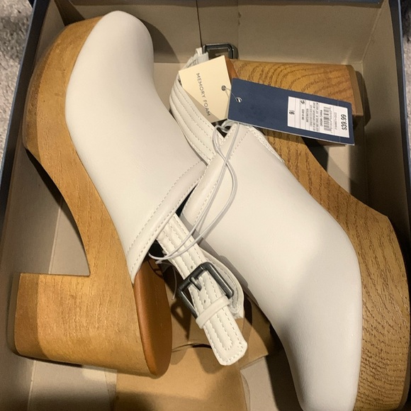 Universal Thread White Watson Memory Foam Heels - Picture 3 of 15